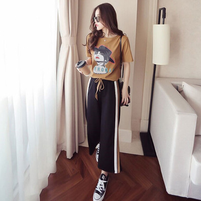 Echipă sportivă de femei elegantă în două părți - tricou și pantaloni sport în două culori