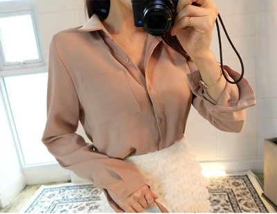 Cămașă de damă cu mânecă lungă în trei culori, cu buzunar decorativ