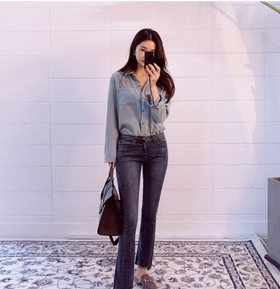 Cămașă de damă cu mânecă lungă în trei culori, cu buzunar decorativ