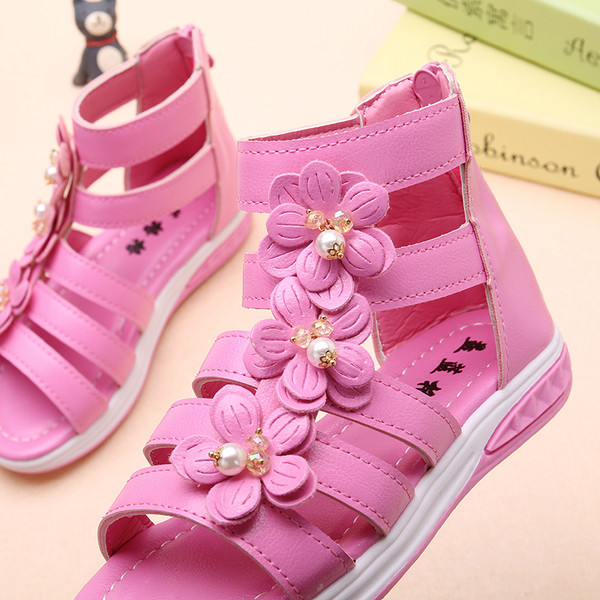 Sandale pentru copii moderne pentru fete cu flori decorative si perle in trei culori