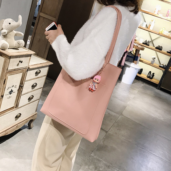 Geanta dama din piele ecologica tip geanta cu accesoriu in mai multe culori