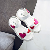 Модерни детски ежеденевни сандали с цветна апликация сърце в два цвята 