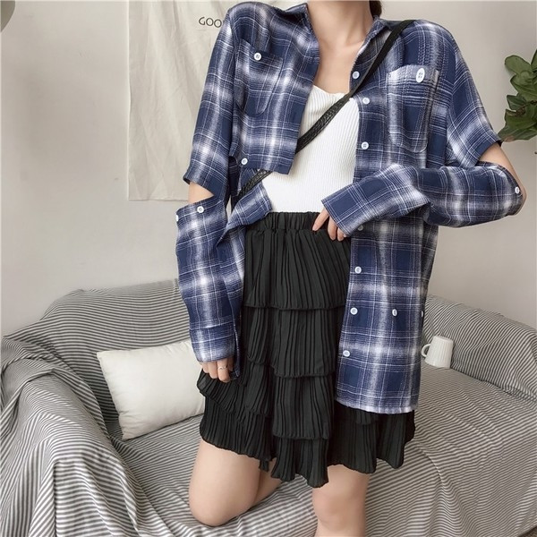 Cămașă lungă de damă modernă cu buzunar decorativ, nasturi laterali și mâneci deschise