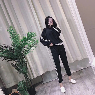 Ежедневен дамски екип от две части в черен цвят