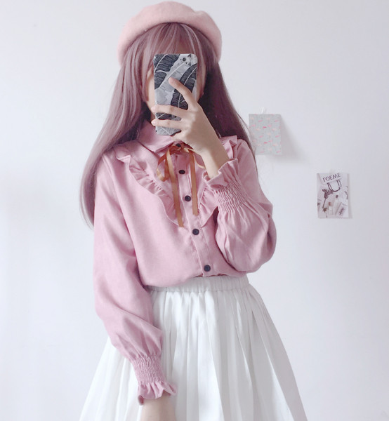 Cămașă de damă cu elastic pe mâneci în două culori potrivită pentru utilizarea de zi cu zi