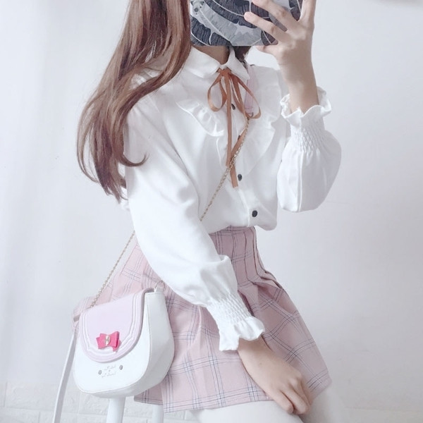 Cămașă de damă cu elastic pe mâneci în două culori potrivită pentru utilizarea de zi cu zi