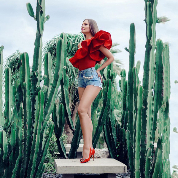 Costum de baie non-standard pentru doamne în trei culori