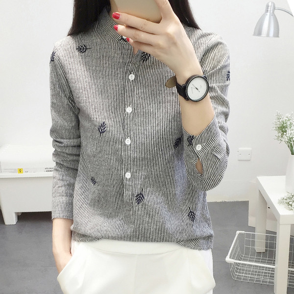 Cămașă elegantă de damă cu mâneci lungi și imprimeu