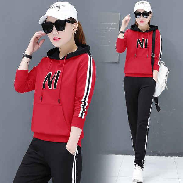 Sport - alkalmi női csapat két részben - hosszú ujjú blúz és sportnadrág több színben