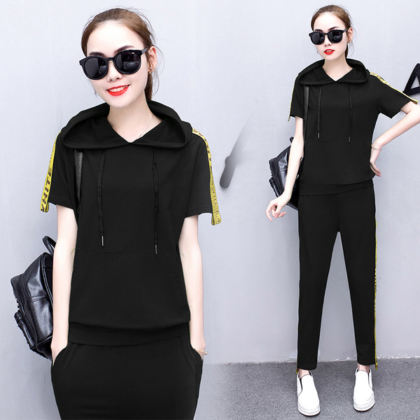 Echipa zilnică feminină din două părți în trei culori