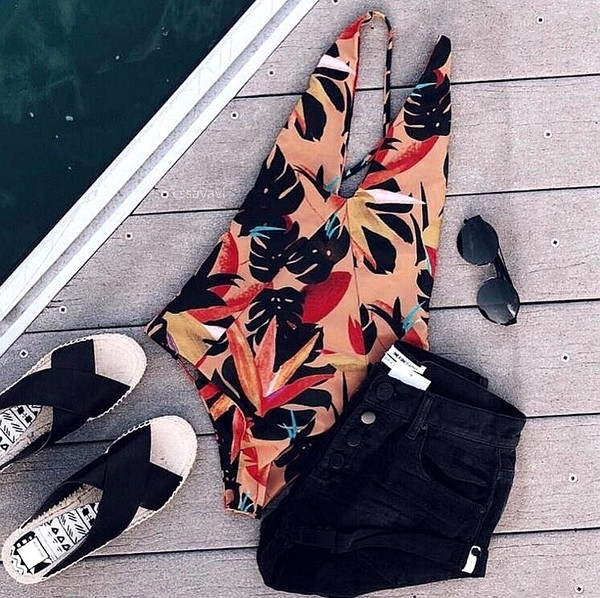 Costum de baie intreg nou de dama cu spatele gol si cravate incrucisate, cu imprimeu floral