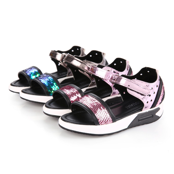 Sandale moderne pentru copii pentru fete cu decorative colorate și paiete colorate pe talpă înaltă în trei culori