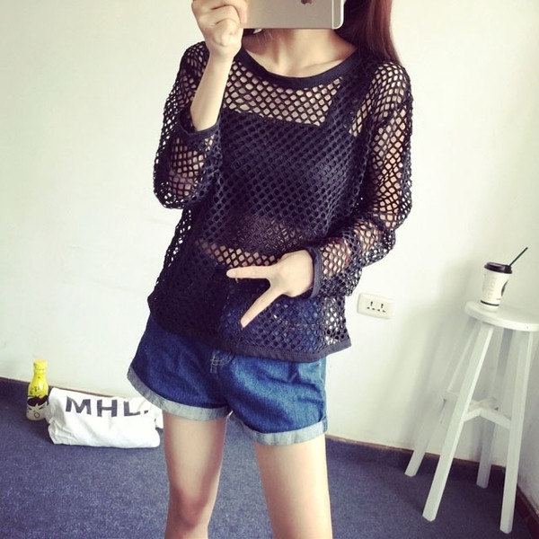 Nyári hálós blúz fekete színben O-nyakkal
