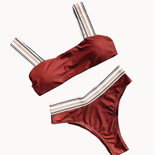 Kétrészes női fürdőruha elasztikus széles pántokkal