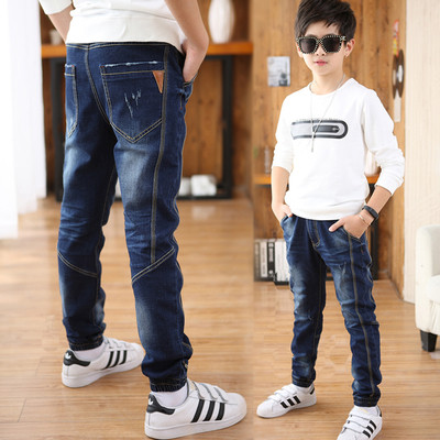 Blugi de copii pentru baieti in culori inchise si deschise cu buzunare si imprimeu