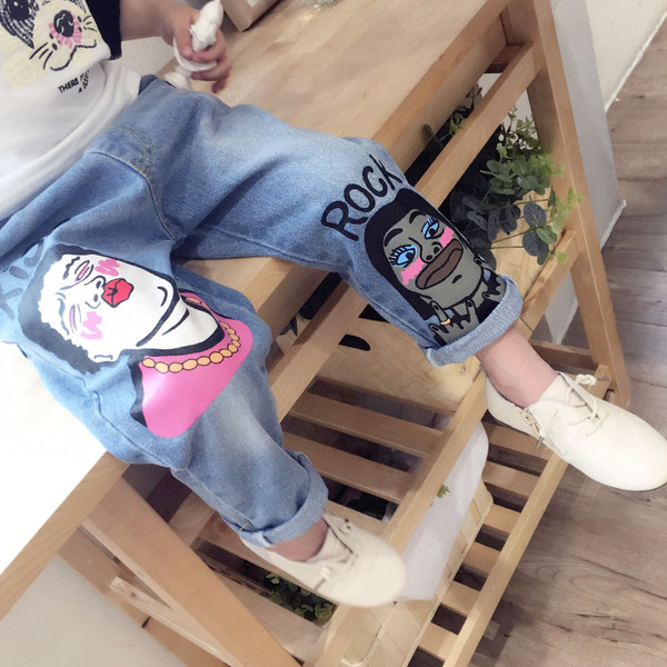 Стилни детски дънки за момичета,два различни модела в светъл цвят