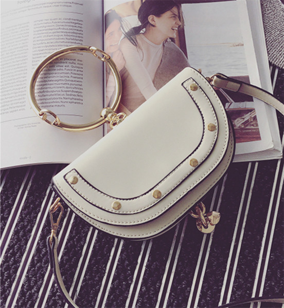 Mini geanta de mana boema cu maner rotund metalic, in diferite culori