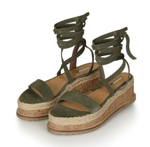 Modern női szandál lapos talppal, platformpal, különböző színekben