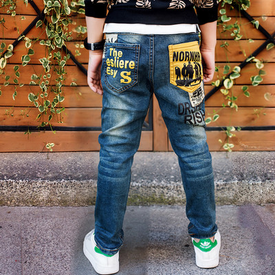 Blugi de copii pentru baieti cu imprimeuri si broderii diferite