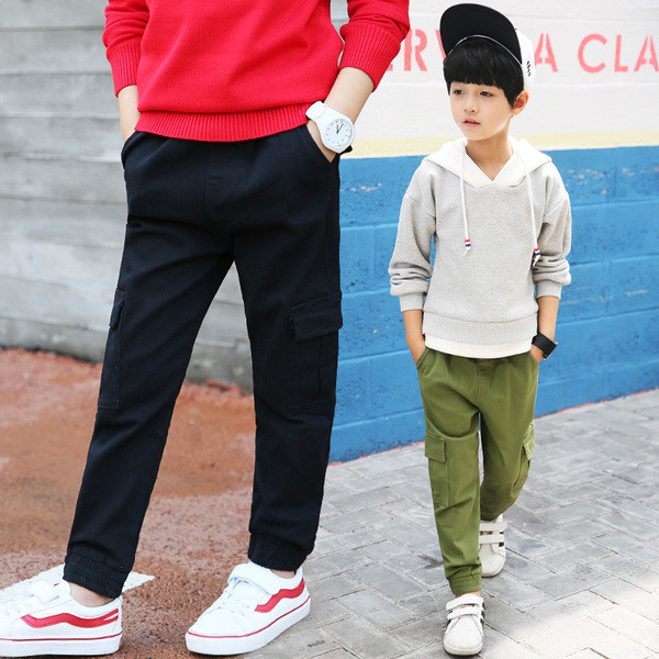 Pantaloni copii pentru baieti in diferite modele si in diferite culori