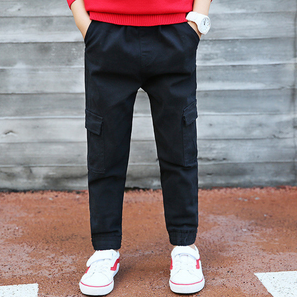 Pantaloni copii pentru baieti in diferite modele si in diferite culori