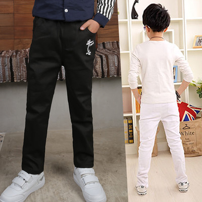 Детски панталон в различни цветове с щампа на джобовете