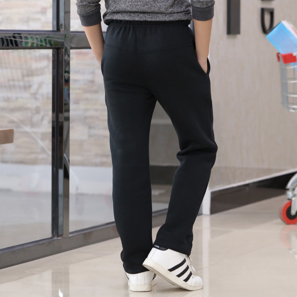 Gyermek sportnadrág fiúknak több színben, mintával