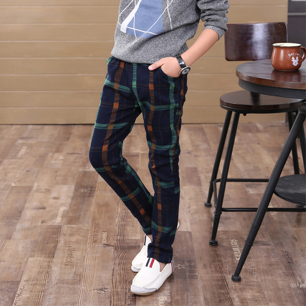 Pantaloni moderni pentru copii pentru baieti in diferite culori