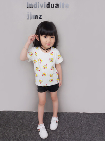 Ежедневна детска тениска с мини апликации за момичета в бял цвят