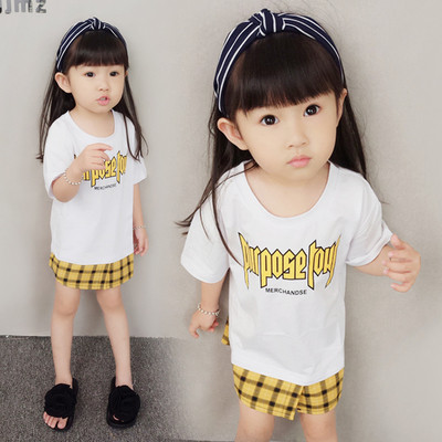 Стилна детска тениска с надпис в бял цвят