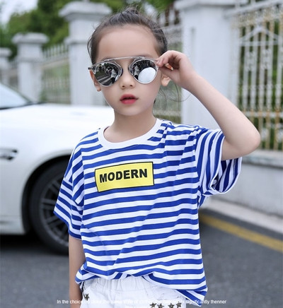 Stílusos gyerek csíkos póló két színben felirattal