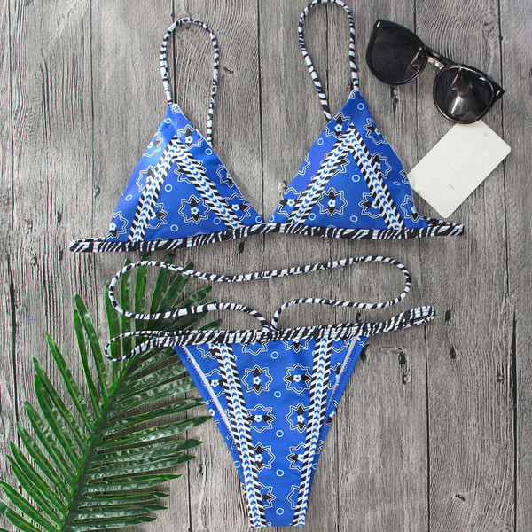 Costum de baie modern de dama cu modele si bretele subtiri