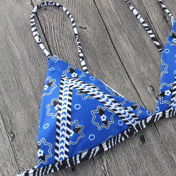 Costum de baie modern de dama cu modele si bretele subtiri