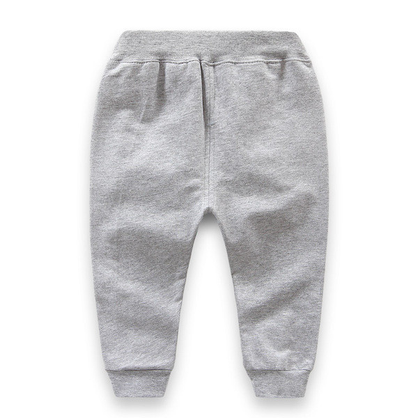 Gyerekruha fiúknak több színű nyomattal