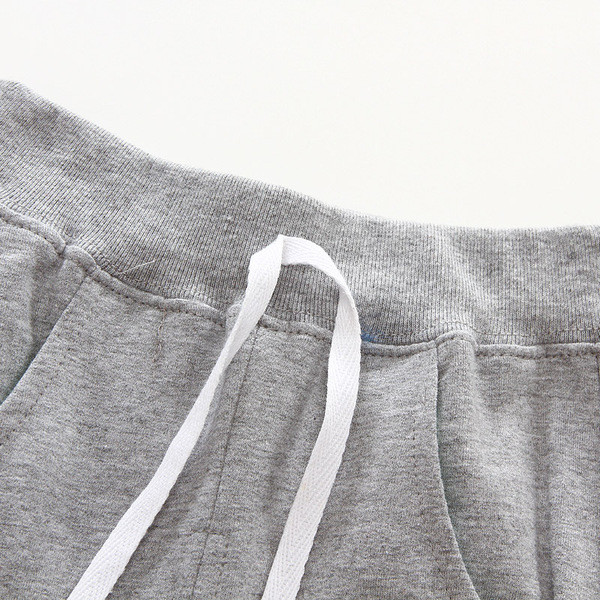 Gyerekruha fiúknak több színű nyomattal