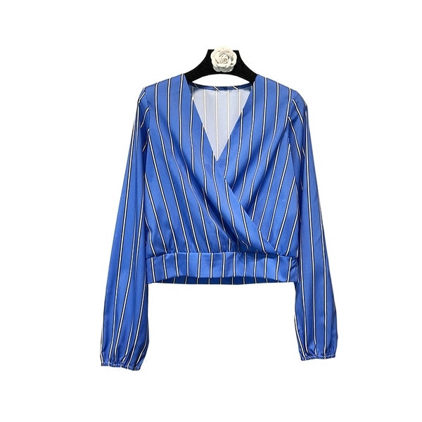 Bluză de damă elegantă, în dungi albastre, cu decolteu în V încrucișat