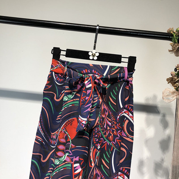 Pantaloni de dama de vara in model larg cu imprimeu floral