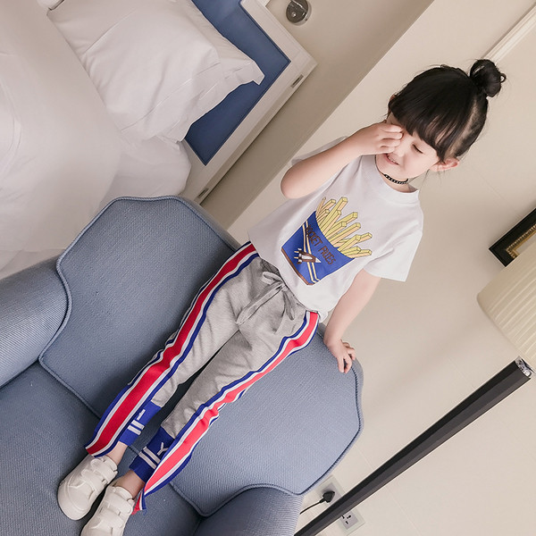 Stílusos gyermek póló rátéttel - két modell fehér színben