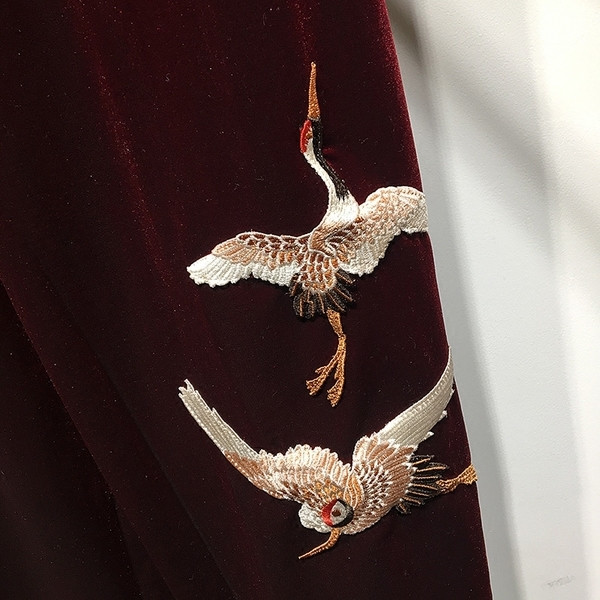 Pantaloni largi de dama moderni cu broderie