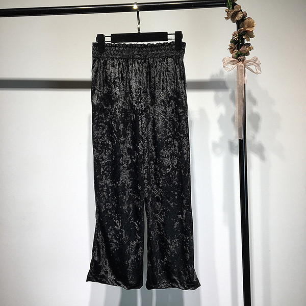 Divatos széles női nadrág fekete színben, magas derékkal