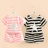 Csíkos nyári rövid csapat két részből lányoknak, kétszínű mintával