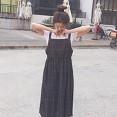 Ежедневна дамска рокля каре под коляното в два цвята