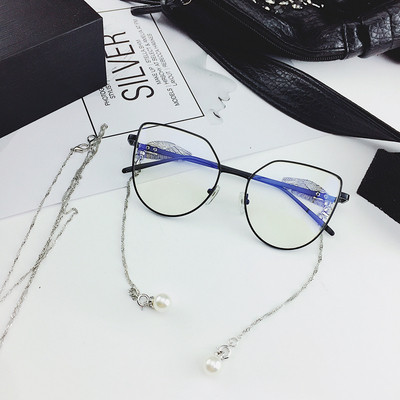 Нов модел ХИТ дамски очила,слънчеви и без диоптър с метална декорация и верижки,различни модели в няколко цявята