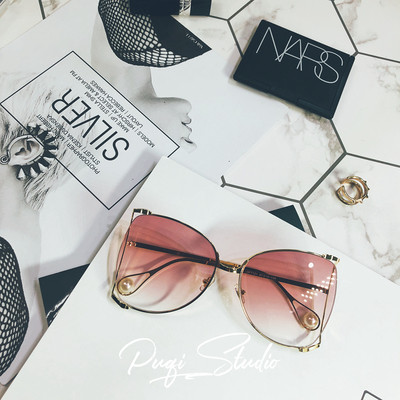 Актуални дамски слънчеви и без диоптър очила,подходящи за еждневие,два модела в няколко цвята