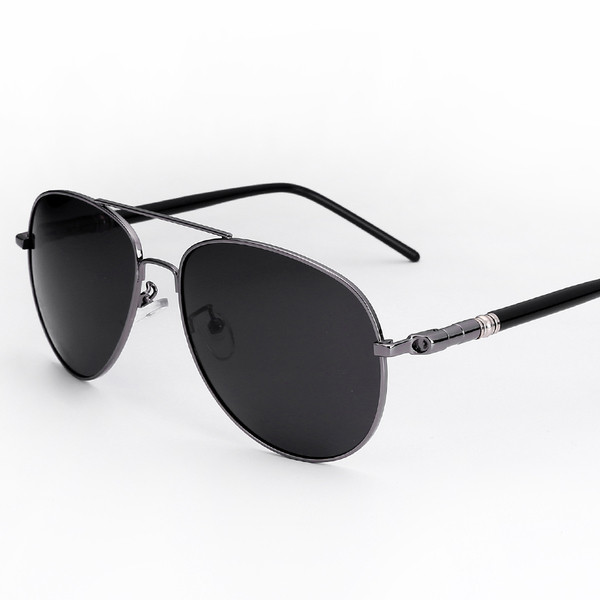 Стилни мъжки слънчеви очила,подходящи за ежедневие и шофиране,няколко модела в различни цветове