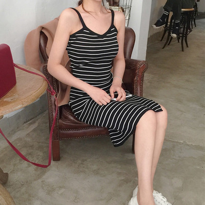 Ежедневна дамска рокля с цепка под коляното в няколко цвята