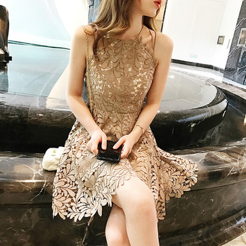 Стилна дамска  дантелена рокля в три цвята