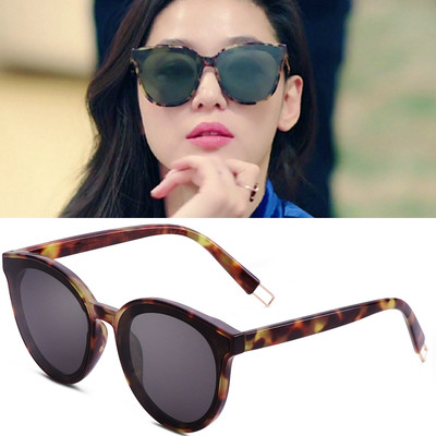 Стилни класически дамски слънчеви очила в много и различни цветове