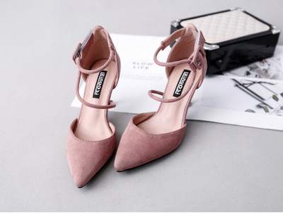 Дамски обувки в два модела 5см/7см ток с крос каишки в два цвята - черен и розов