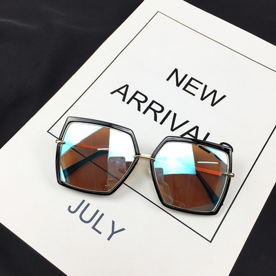 Нов модел дамски слънчеви очила,подходящи ежедневие с и без огледални отблясъци в няколко